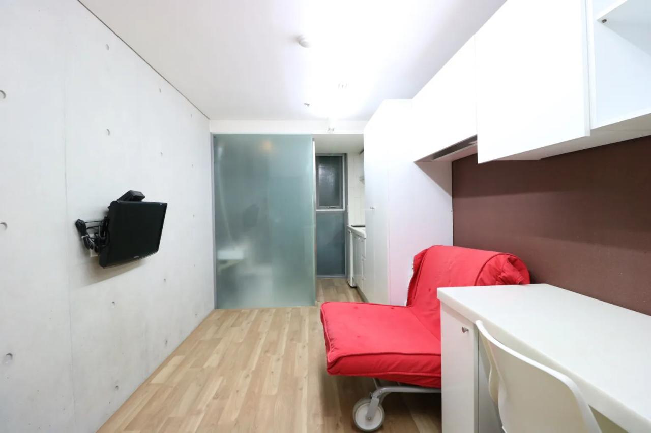Room image 5