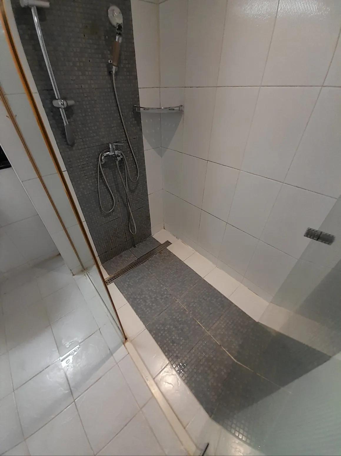 Room image 5