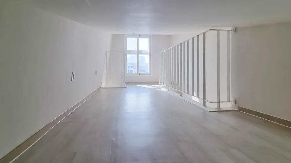Room image 4