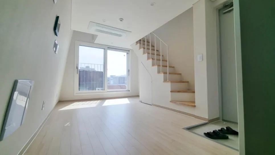 Room image 11