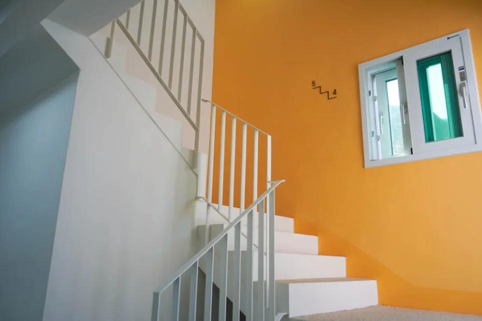 Room image 12