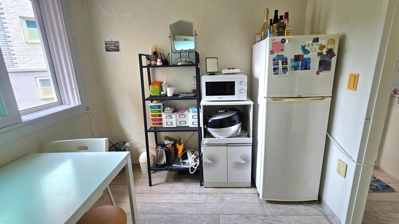 Room image 2