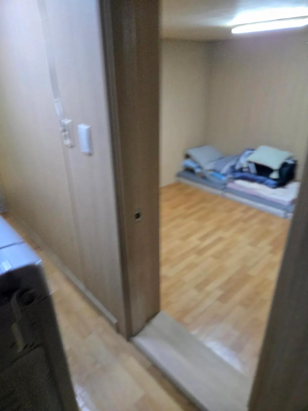 Room image 6