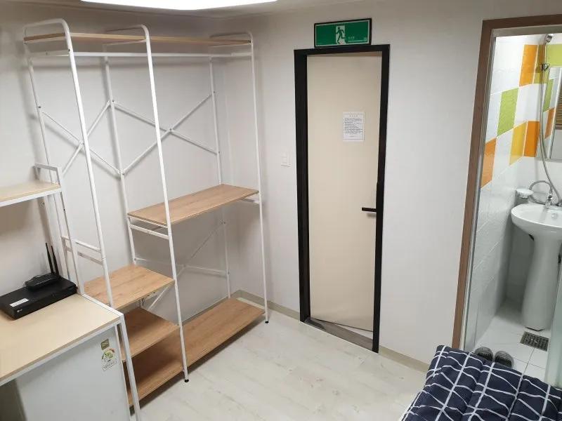 Room image 7