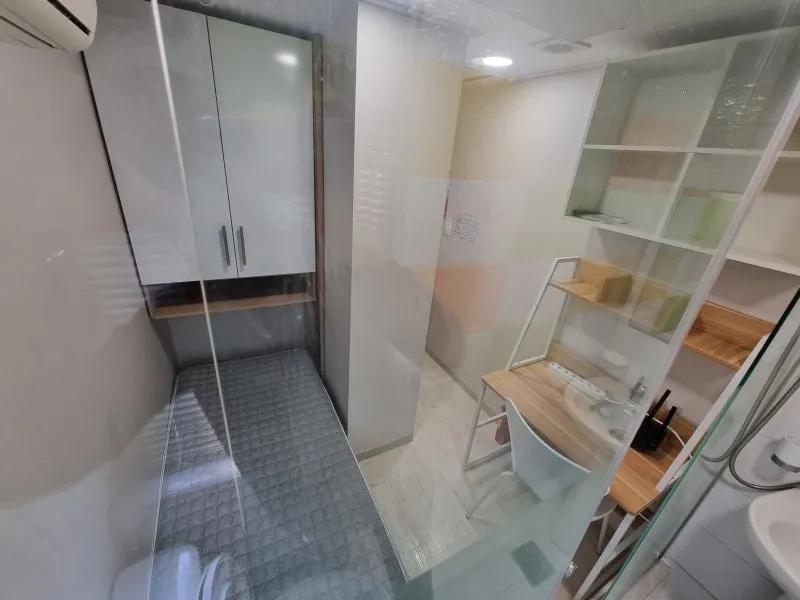 Room image 12