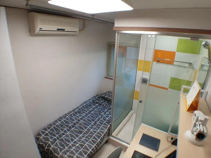 Room image 13