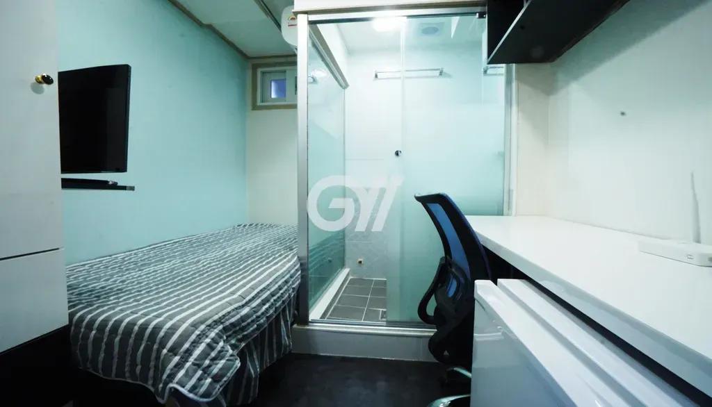 Room image7