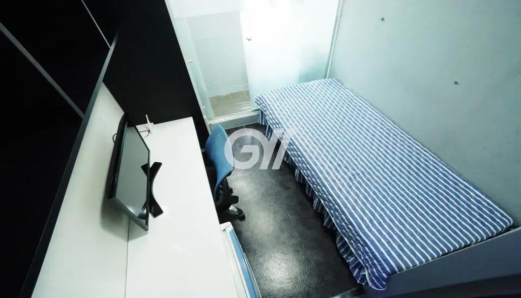Room image9