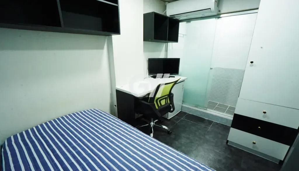 Room image 11