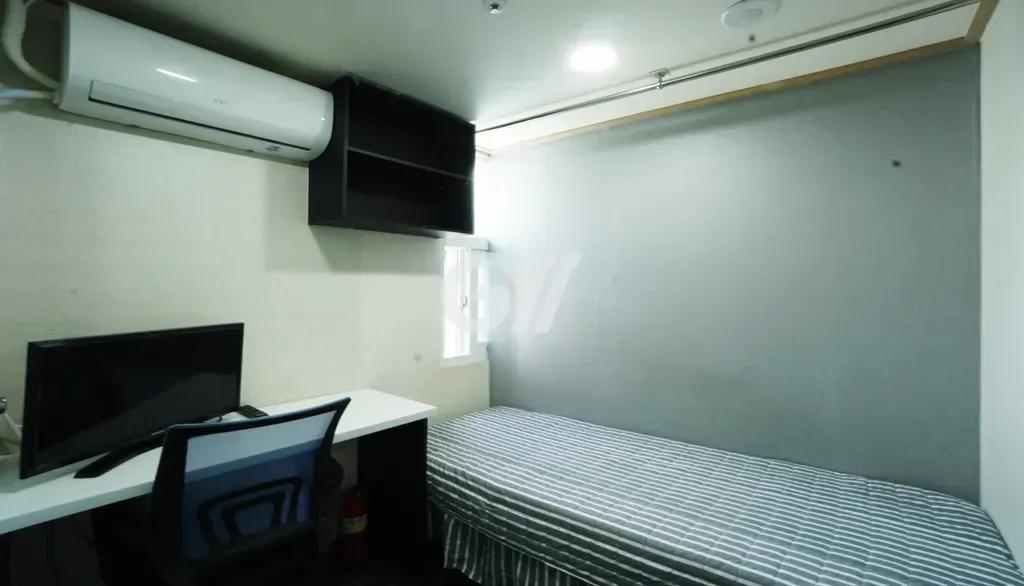 Room image15