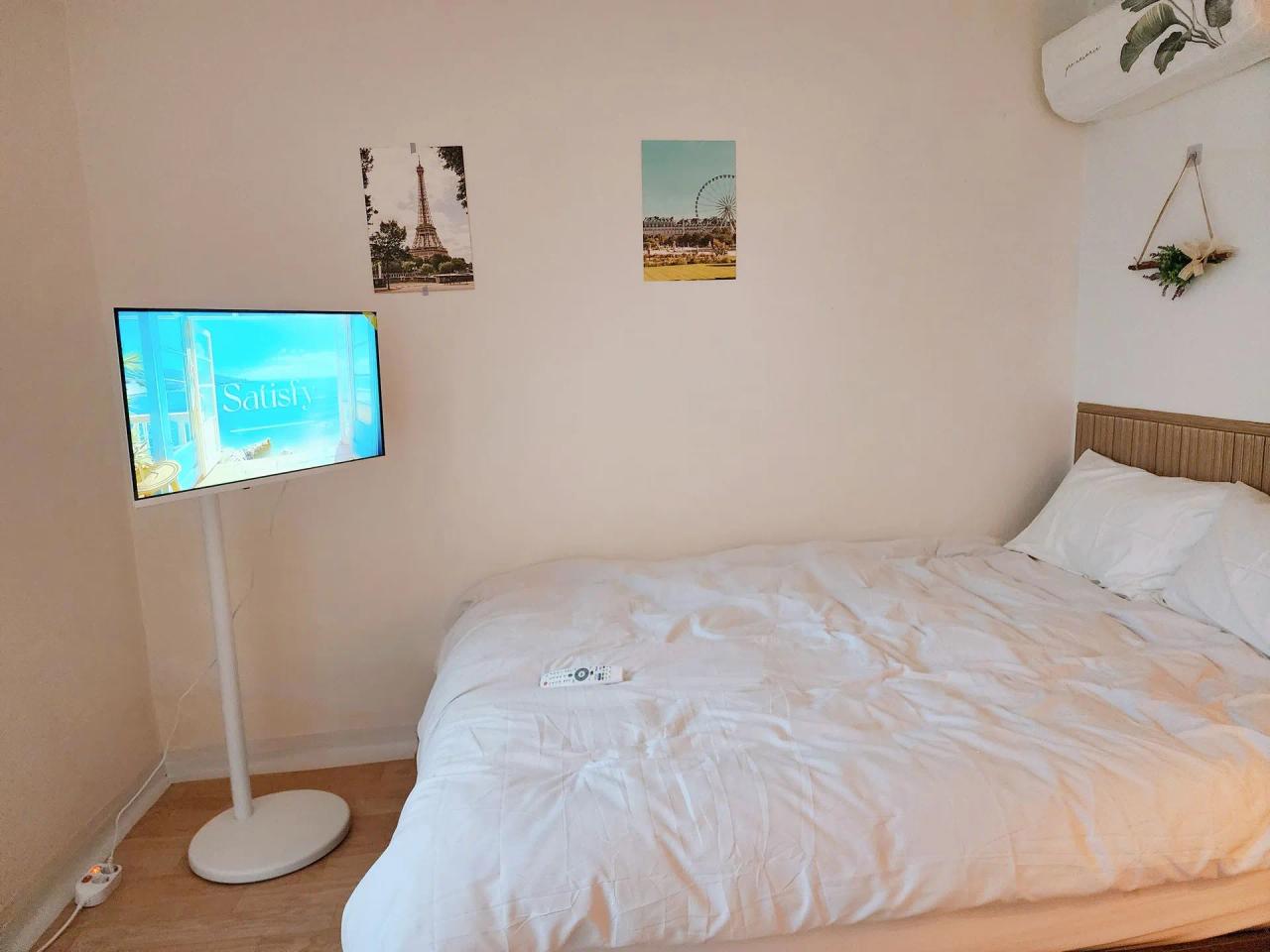 Room image 1