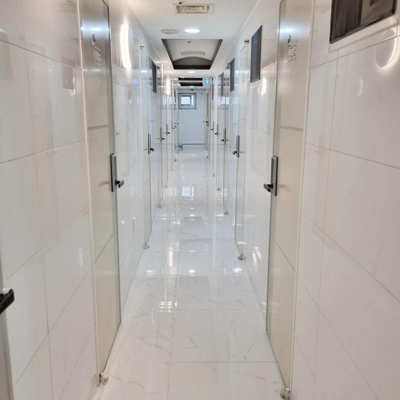 Room image 2