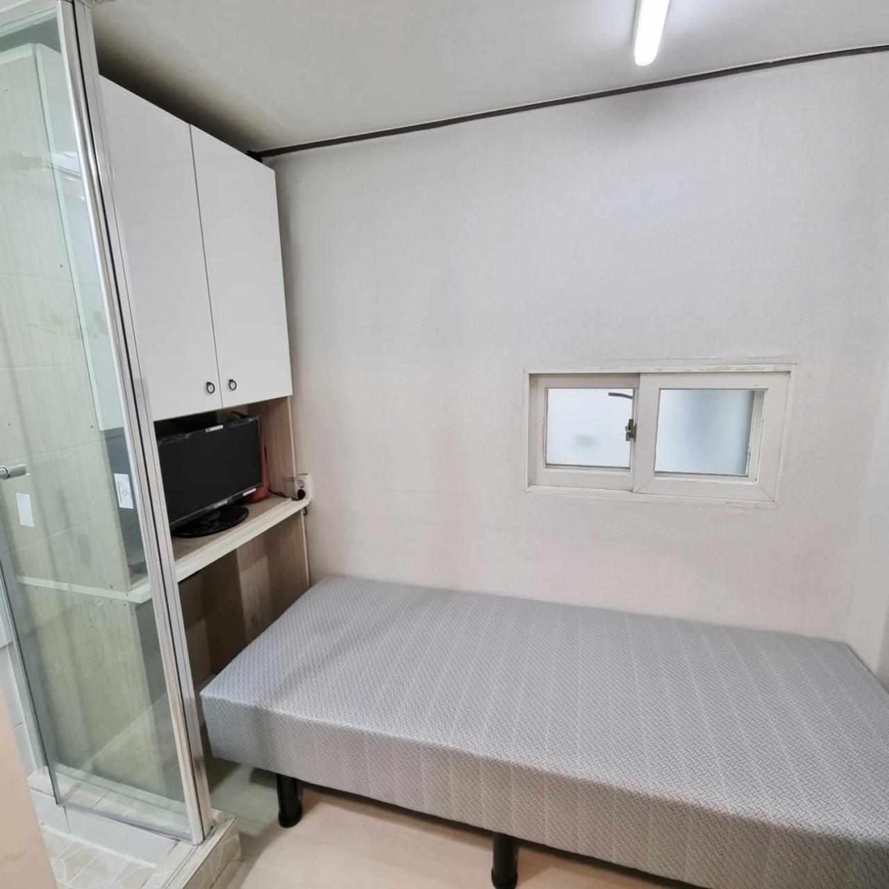Room image 16