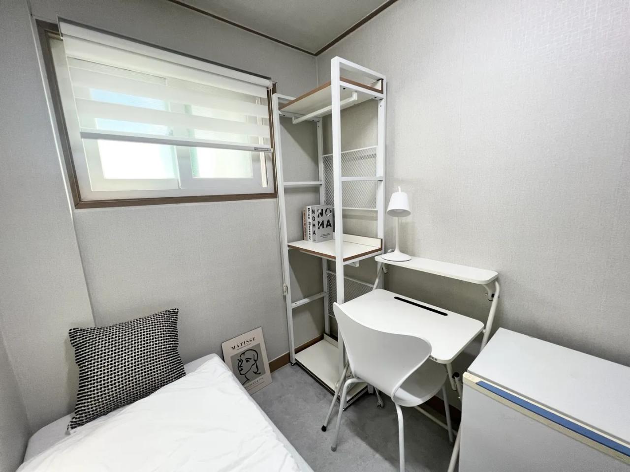 Room image 10