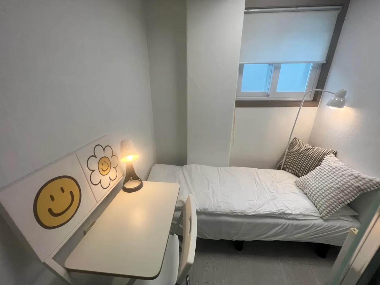 Room image 13