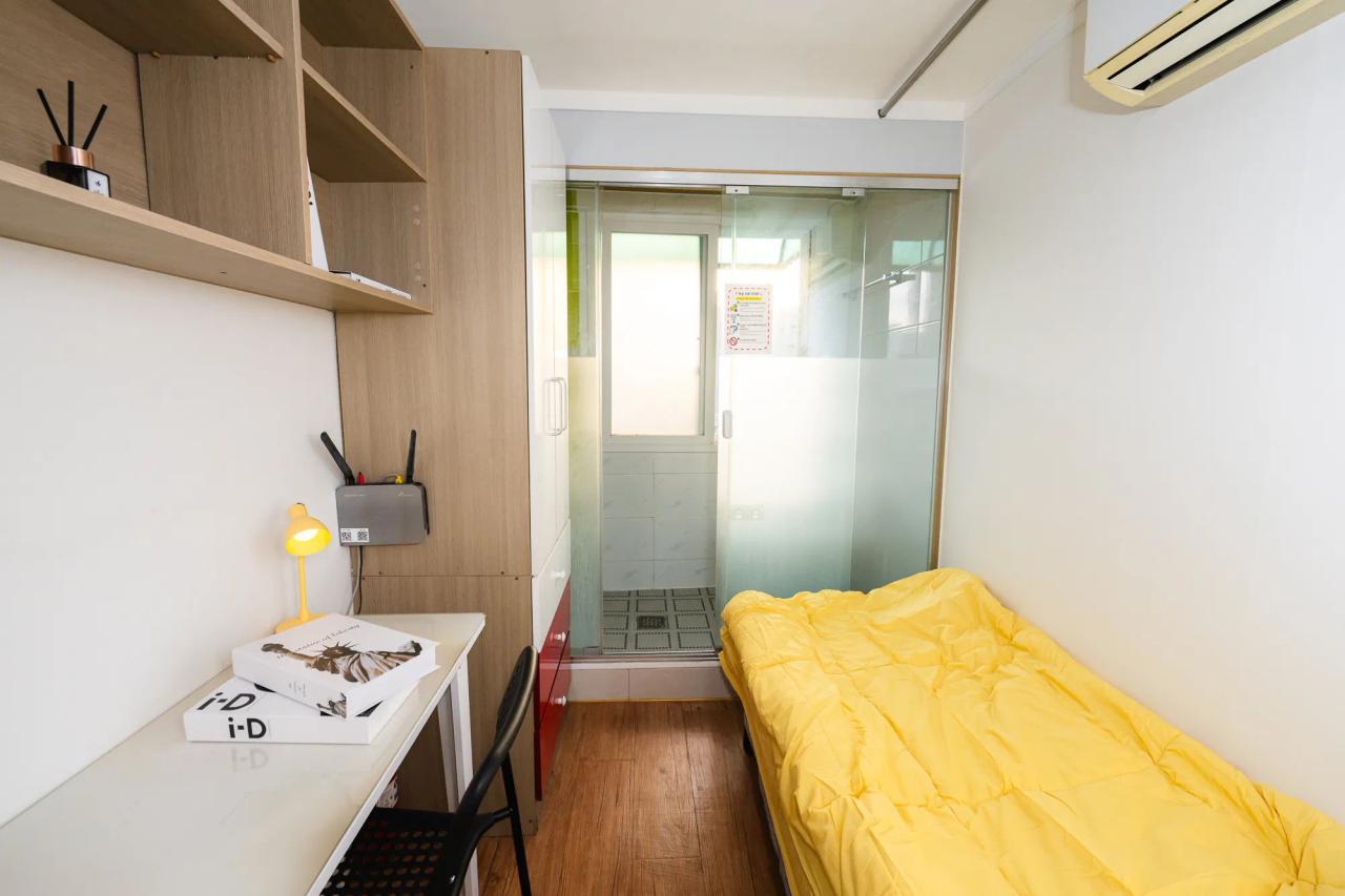 Room image 5