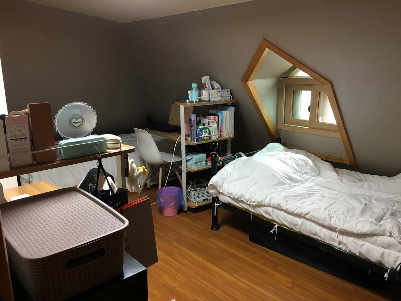 Room image 12