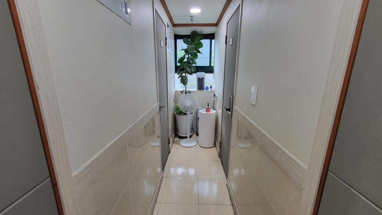 Room image 4