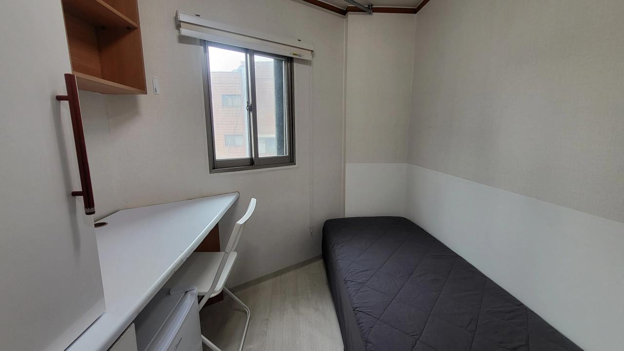 Room image 5