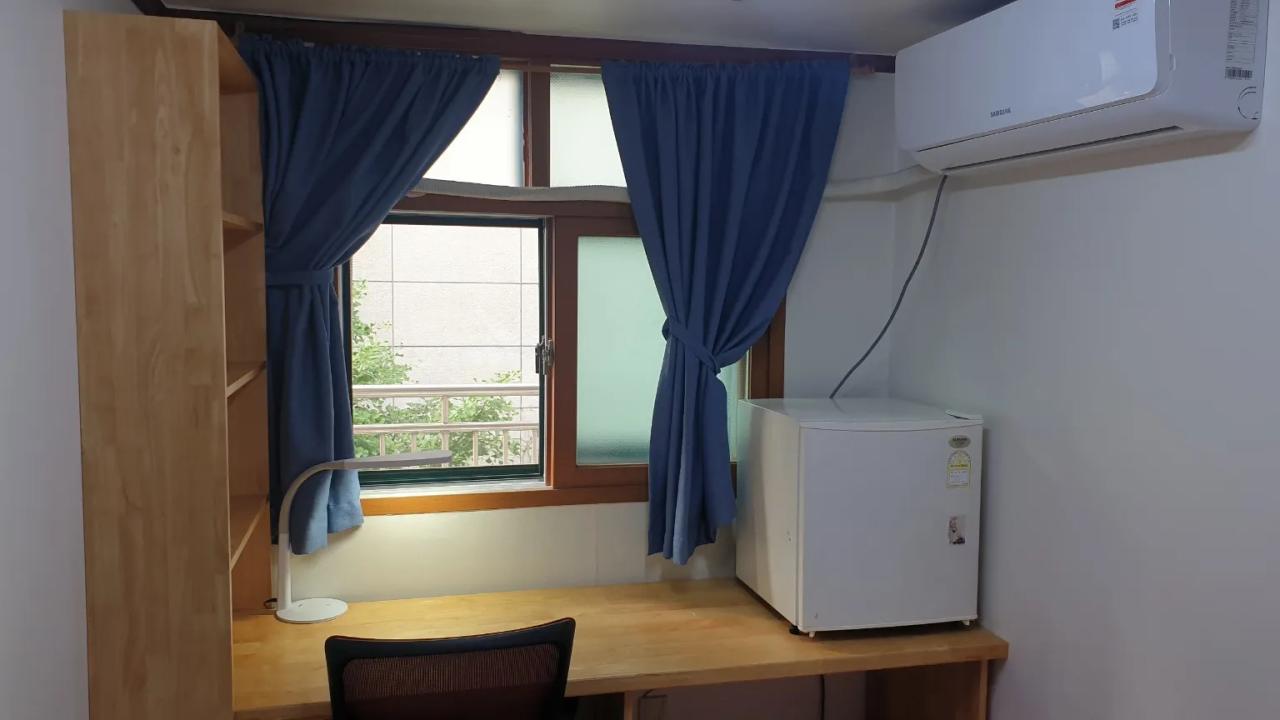 Room image 2