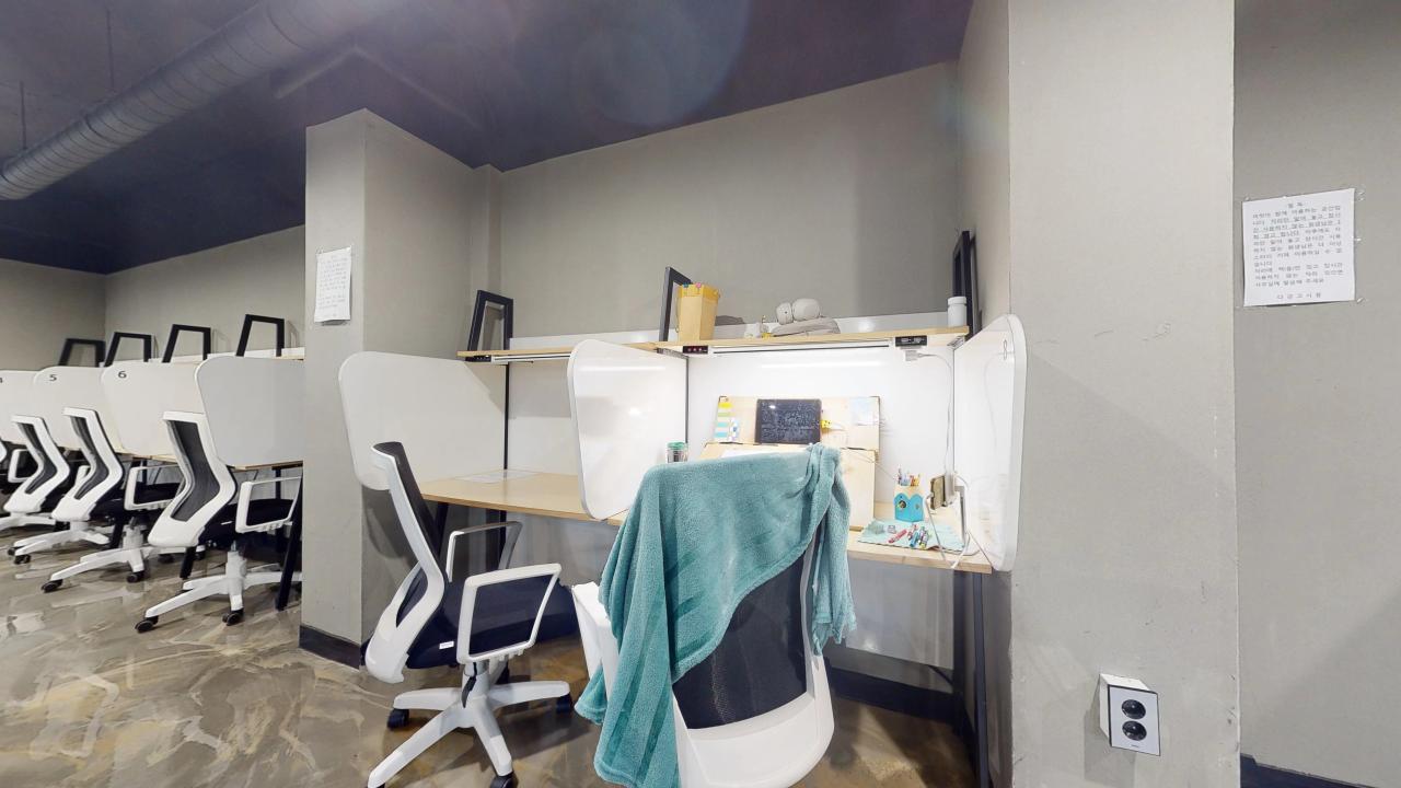 Room image 7