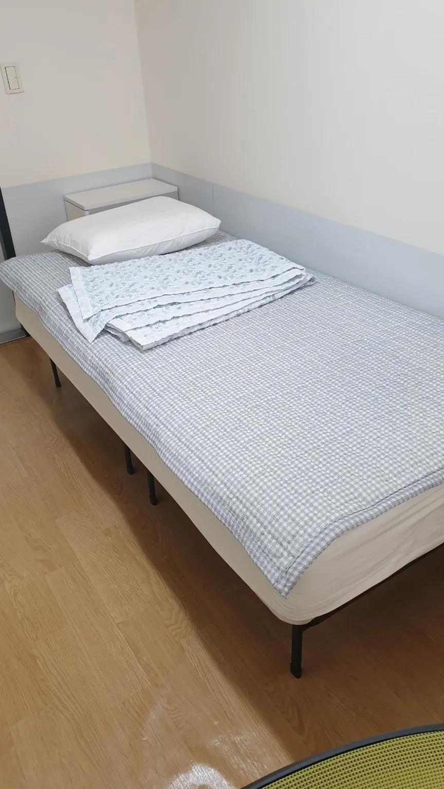 Room image 6