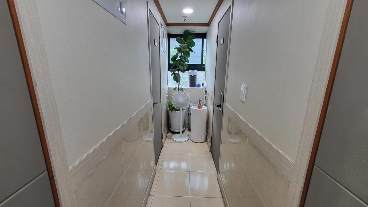 Room image 3