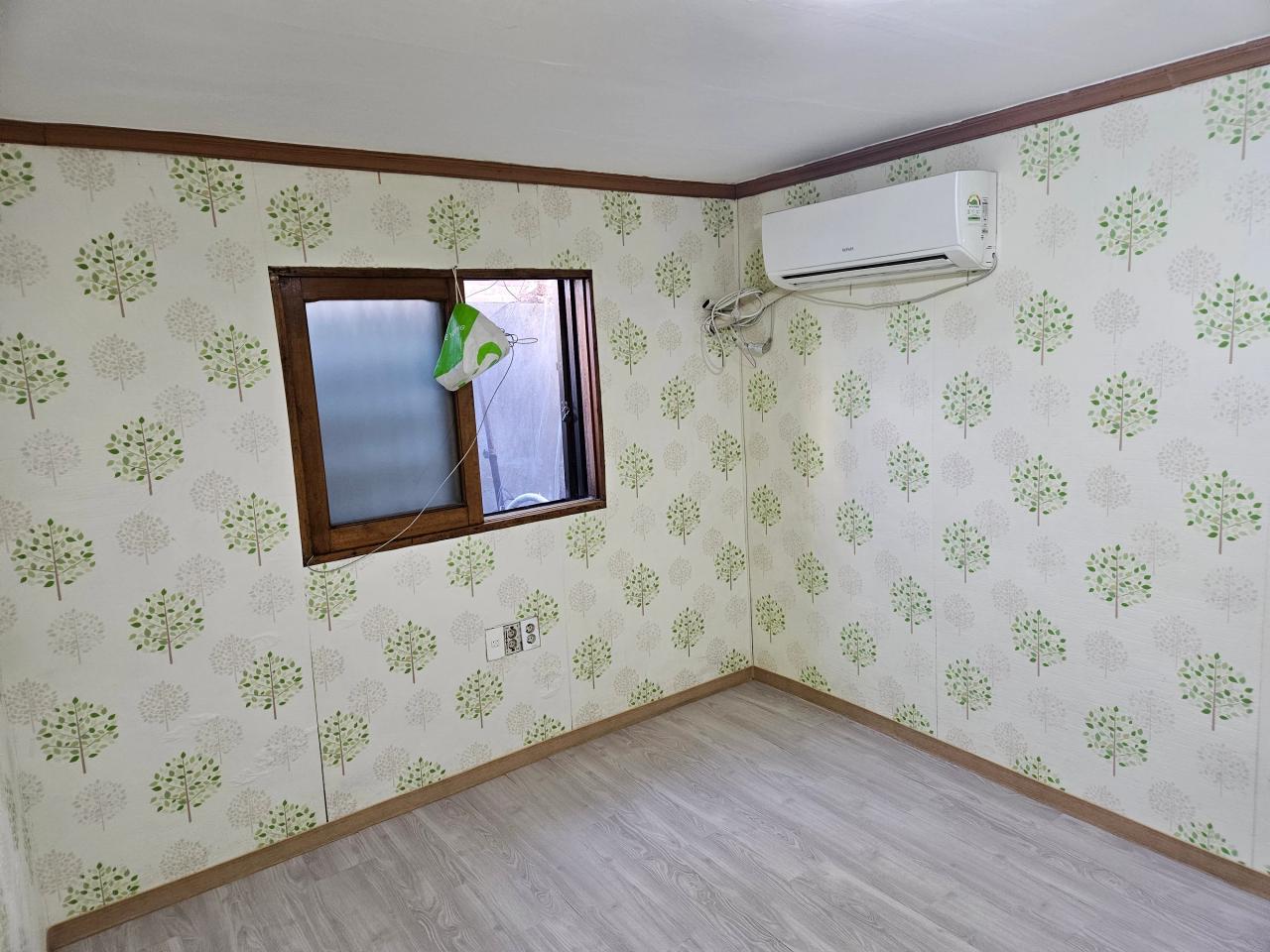 Room image 3