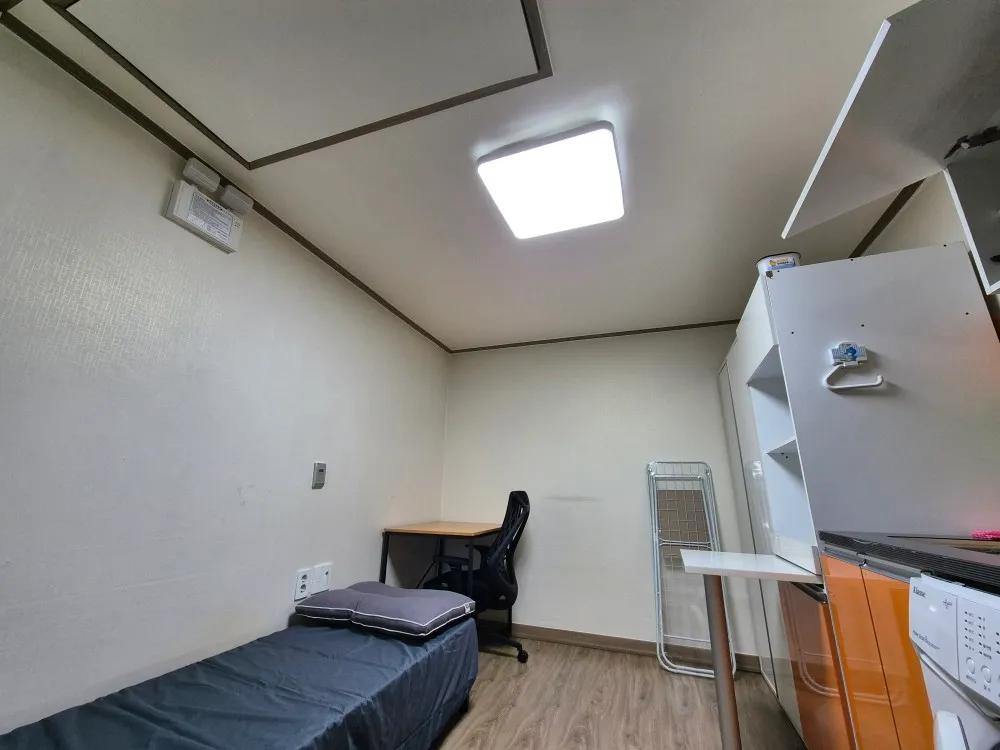 Room image 9