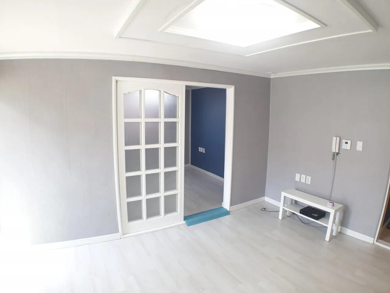 Room image 4