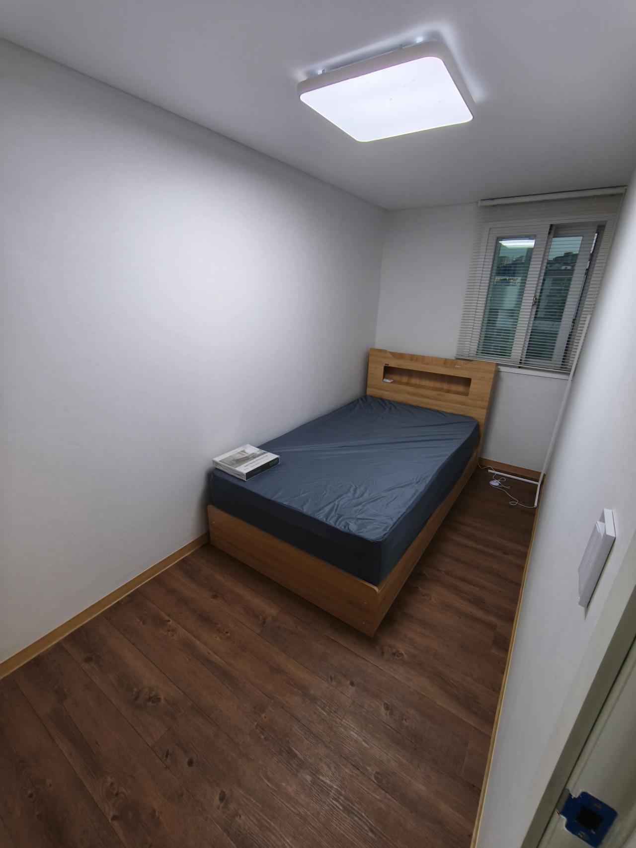 Room image 5