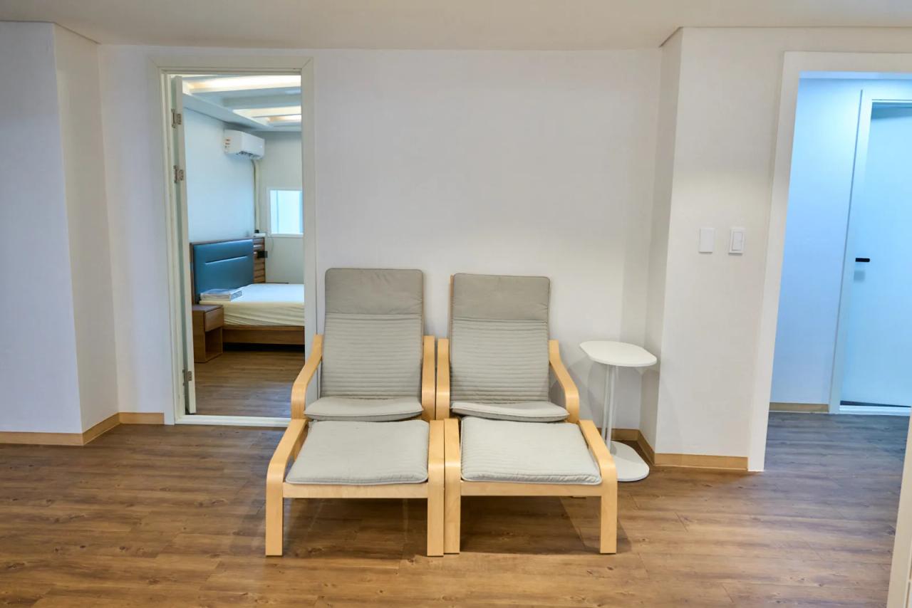 Room image 9
