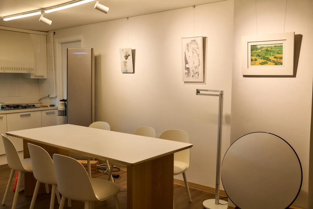 Room image 8