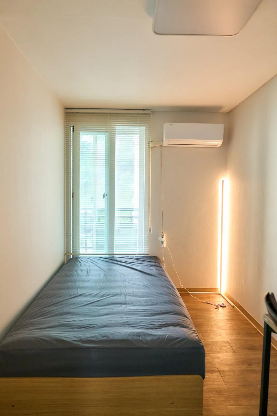 Room image 9