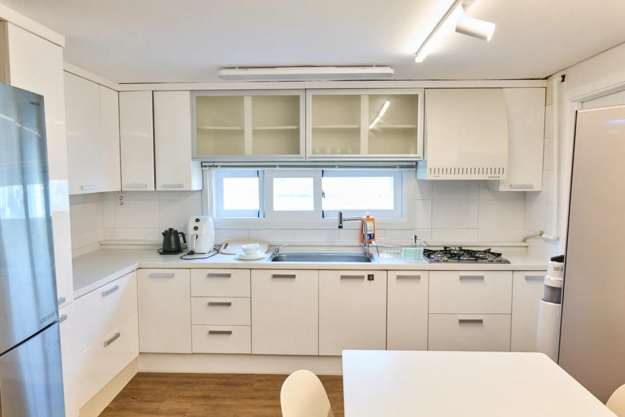 Room image 11