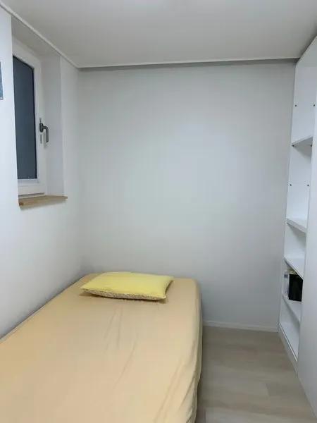 Image of [전세] [화장실 크고 깔끔한 방 :D] 능동/ 7호선 군자역, 5호선 아차산역 /전세1억3천/전세자금대출가능/발코니O/ 스펙 풀옵션
