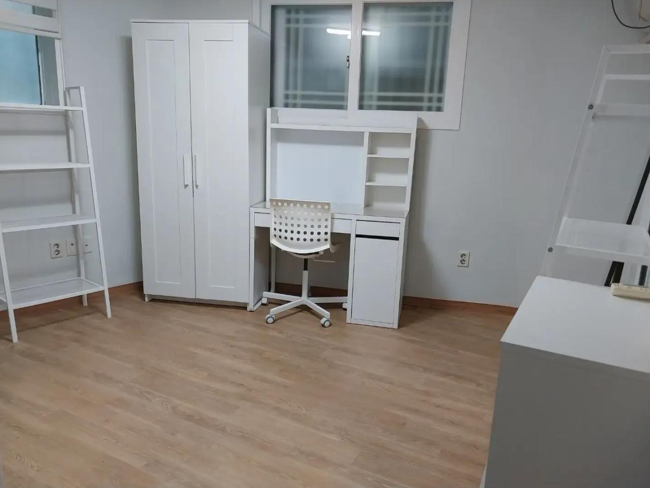 [Monthly rent (wolse)] 3-minute walk from Sangdo Station / Monthly rent (wolse) 100/25 / Mini-forest area nearby