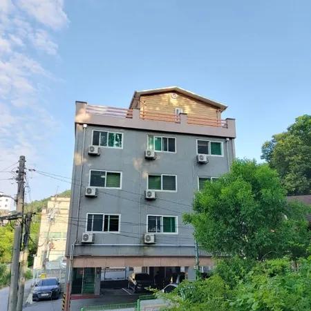 This is a detached house-style two-room located near Seongnam, Bundang, Ori Station, Jukjeon, Dongbaek, and Opo.