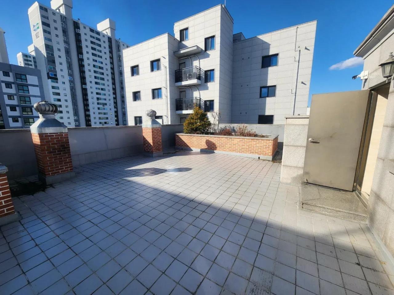 148-27 Doksan-dong, Geumcheon District, Seoul, South Korea ONEROOM $324