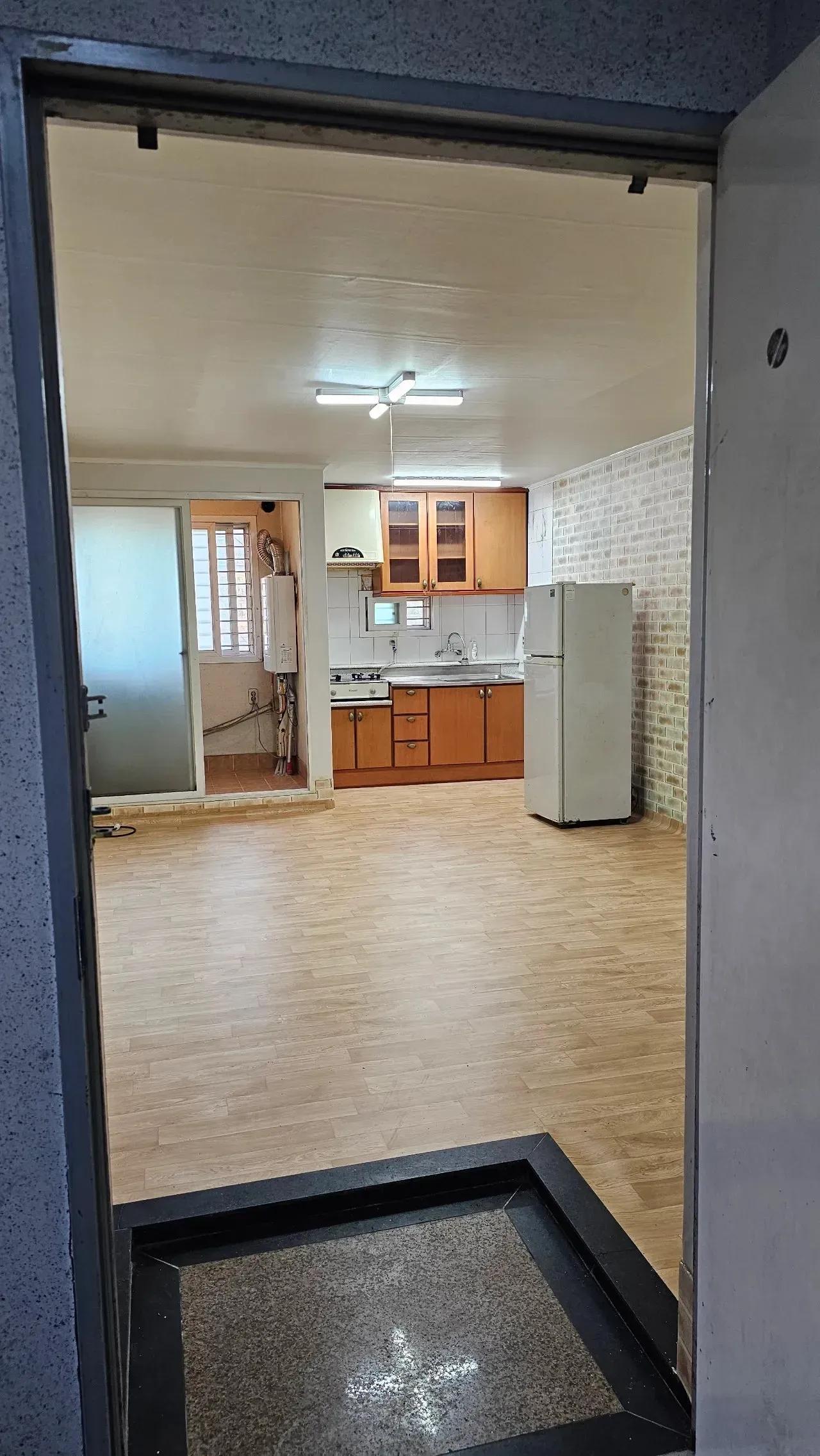 38 Seongnam-daero 1379beon-gil, Sujeong-gu, Seongnam-si, Gyeonggi-do, South Korea ONEROOM $252