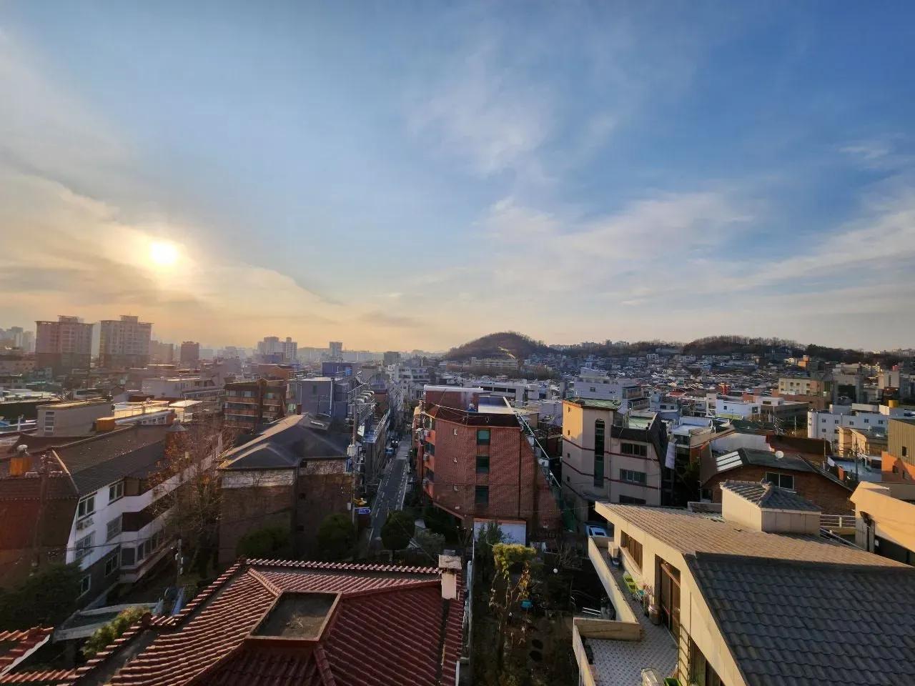 42-6 Yeonhui-ro 18-gil, Seodaemun-gu, Seoul, South Korea ONEROOM $489