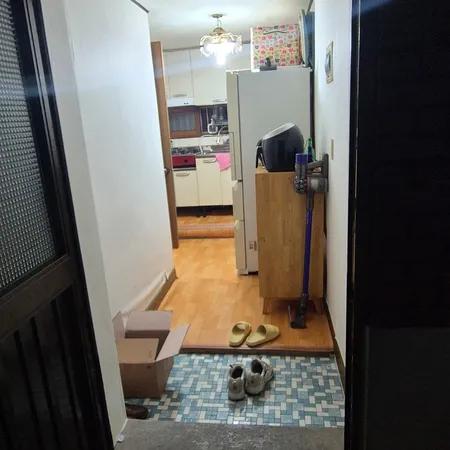 [Thuê hàng tháng] Phòng trọ dạng studio tách biệt, giá hợp lý, cách ga Gonghangsijang (phố Banghwa-dong) 6 phút đi bộ, đặt cọc 300, thuê 20.