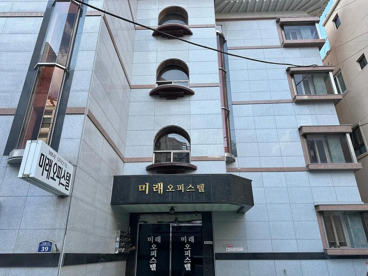 230-16 Seokjeon-dong, Masanhoewon-gu, Changwon-si, Gyeongsangnam-do, South Korea ONEROOM $216