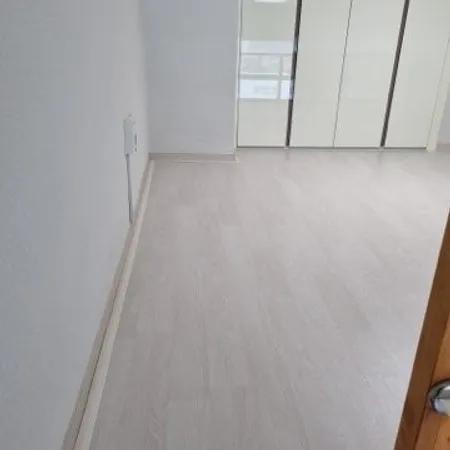 Duplex officetel with a large size available for rent in Je 2 Dongtan, Yeongcheon-dong. Large size.  
Deposit/Rent:  
1000/60, 2000/55, 3000/50, 4000/45, 5000/40.