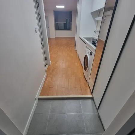 Sau khi sửa chữa toàn bộ, lần đầu tiên cho thuê. Căn hộ officetel ở Incheon Juan, đầy đủ nội thất. Cấu trúc phòng rộng rãi. Có bãi đỗ xe. Tầng 11. Tiền đặt cọc và tiền thuê có thể thương lượng.