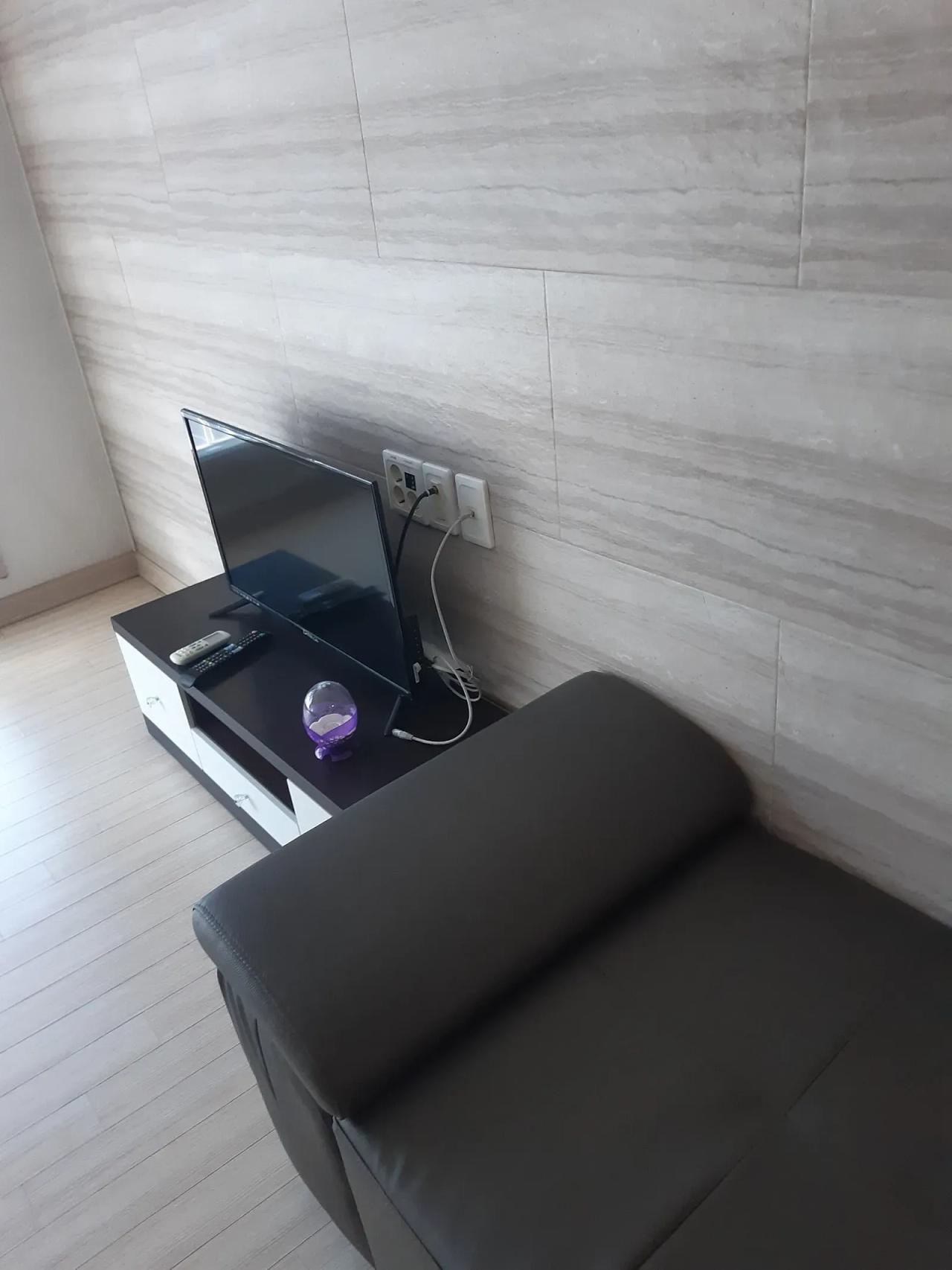 143-11 Nammunoe-ri, Gonyang-myeon, Sacheon, Gyeongsangnam-do, South Korea ONEROOM $288
