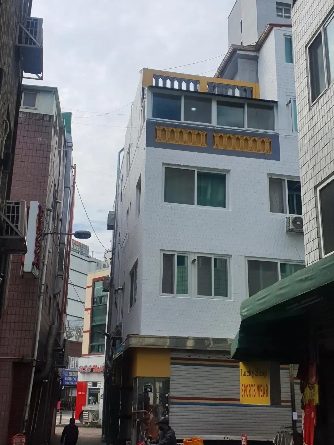 63 Sinjang-ro 90beon-gil, Pyeongtaek, Gyeonggi-do, South Korea ONEROOM $288