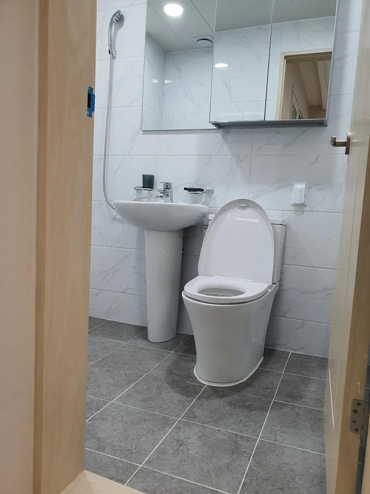 Hwaseong-si, Gyeonggi ONEROOM $308 5