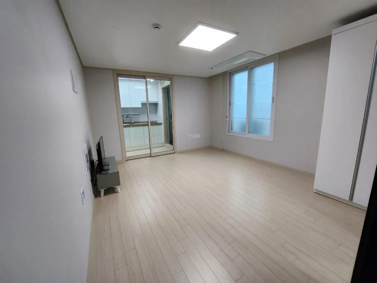 Hwaseong-si, Gyeonggi ONEROOM $308 7