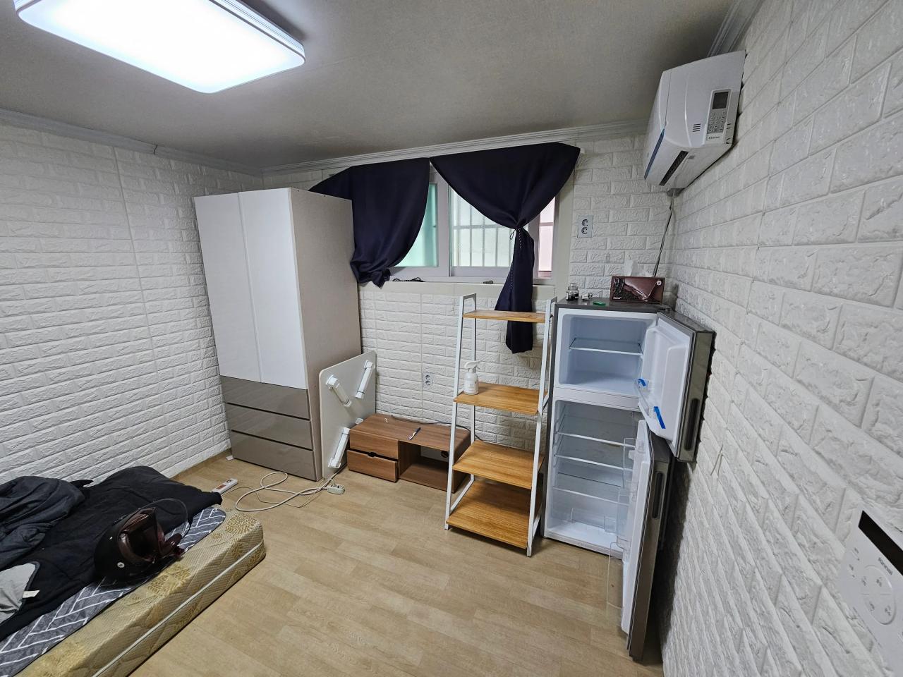 Jungnang-gu, Seoul ONEROOM $231 2